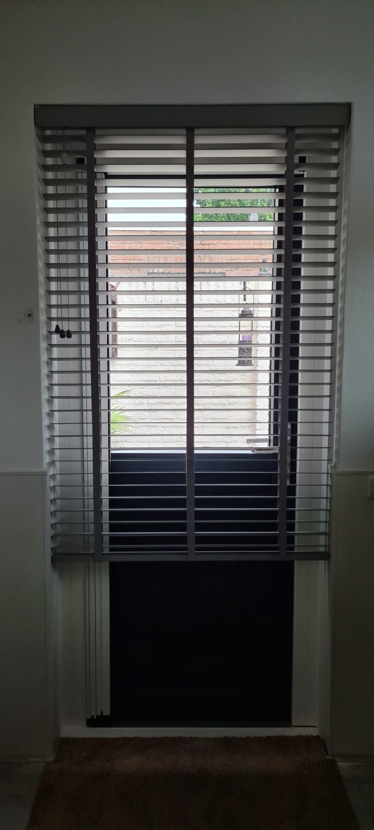 jaloezien raamdecor raamdecoratie versiering decoratie inrichting modern gordijnen gordijn montage monteren doe het zelf zelf doen makkelijk online bestellen kopen intershades portfolio mooi modern inrichting architectuur ontwerp design