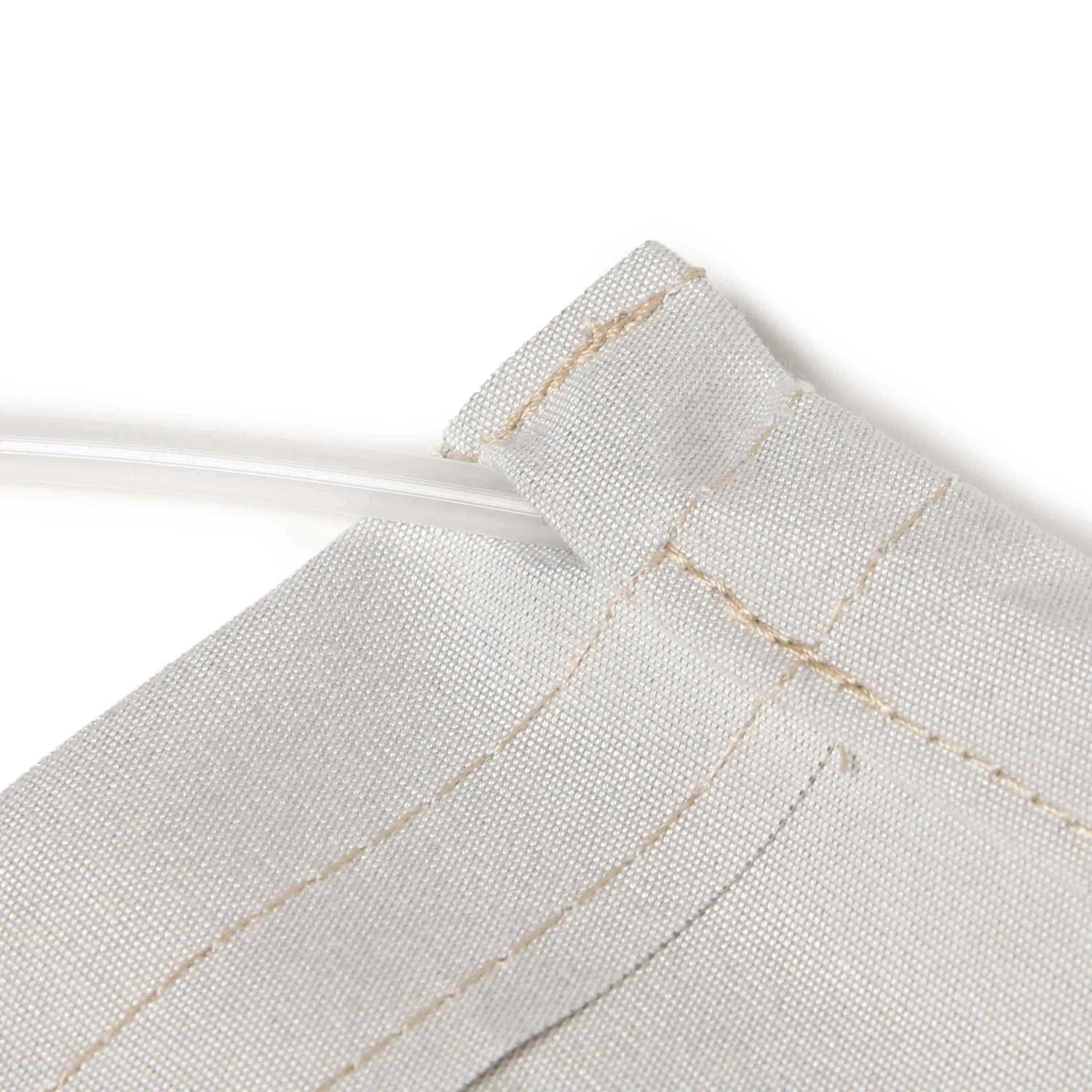 Zonneschermdoek doek vervanging acryldoek knikarmscherm doek met pees zonweringdoek op maat kopen pees zonwering pees zonneschermpees versteviging versterking intershades montage monteren zelf doen doe het zelf service